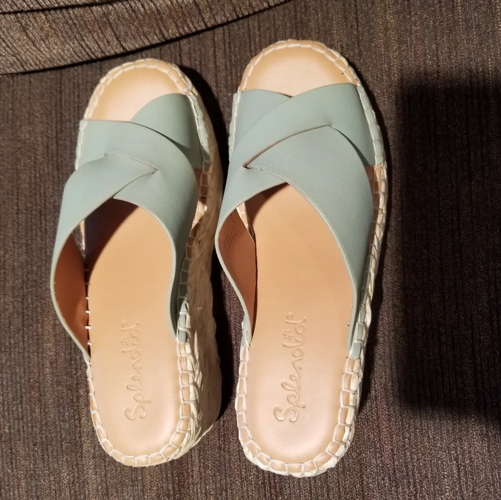 NWOT Splendid Luisa Women's 7.5M. Cross Strap Platforn Sandals Color Aqua Green